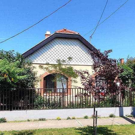 Bundik Vendeghaz Διαμέρισμα Berettyóújfalu Εξωτερικό φωτογραφία